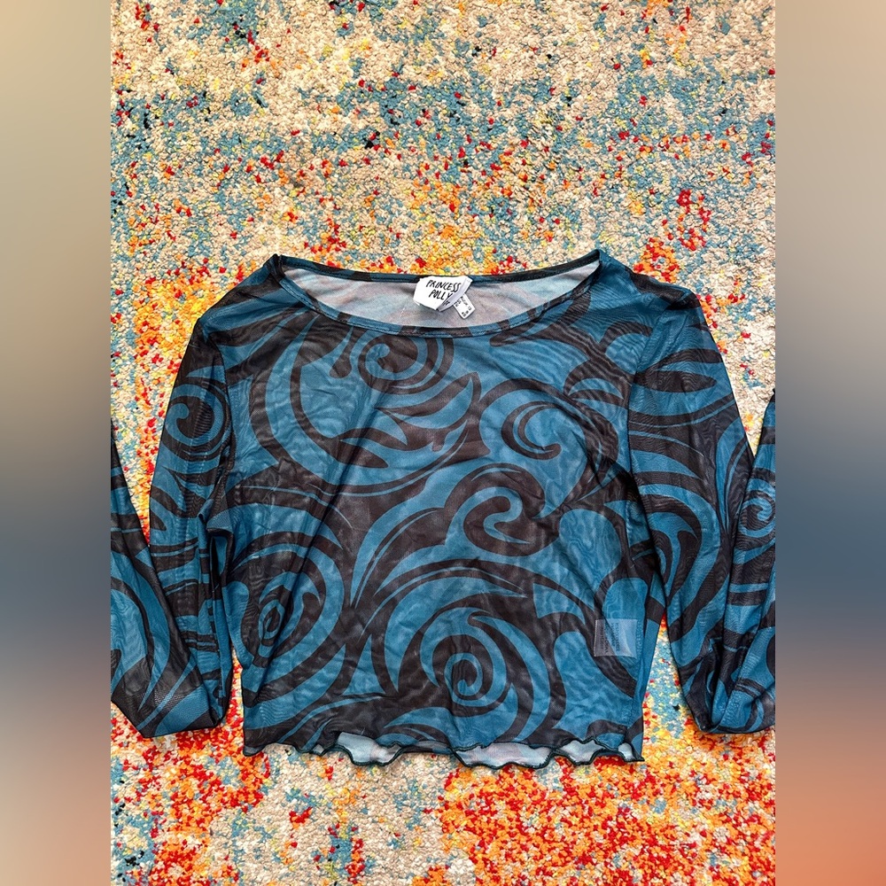 Princess Polly Black and Blue Abstract Graphic Mesh Crop Top Sleeves